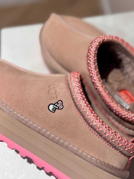 Оригінал UGG Tazz Love ’25 Slipper Arroyo Tropical Pink 38 / Уггі Тазз