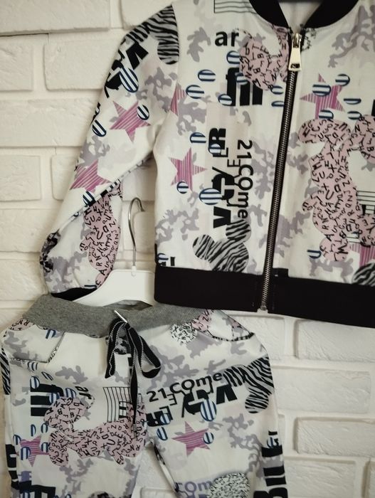 Dres dziecięcy 110/116