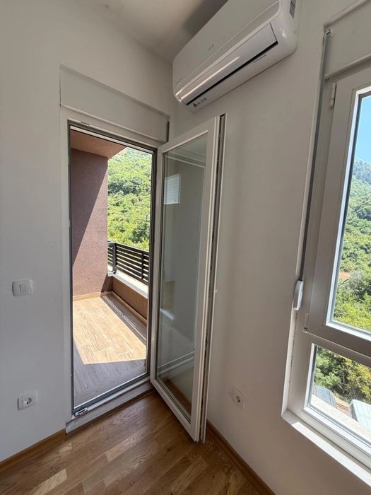 Продается квартира с 1 спальней, Будва, Подкошлюн, вид на море