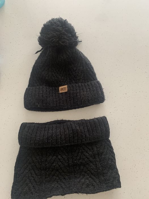 Komplet zimowy dla chłopca czapka plus komin czarny
