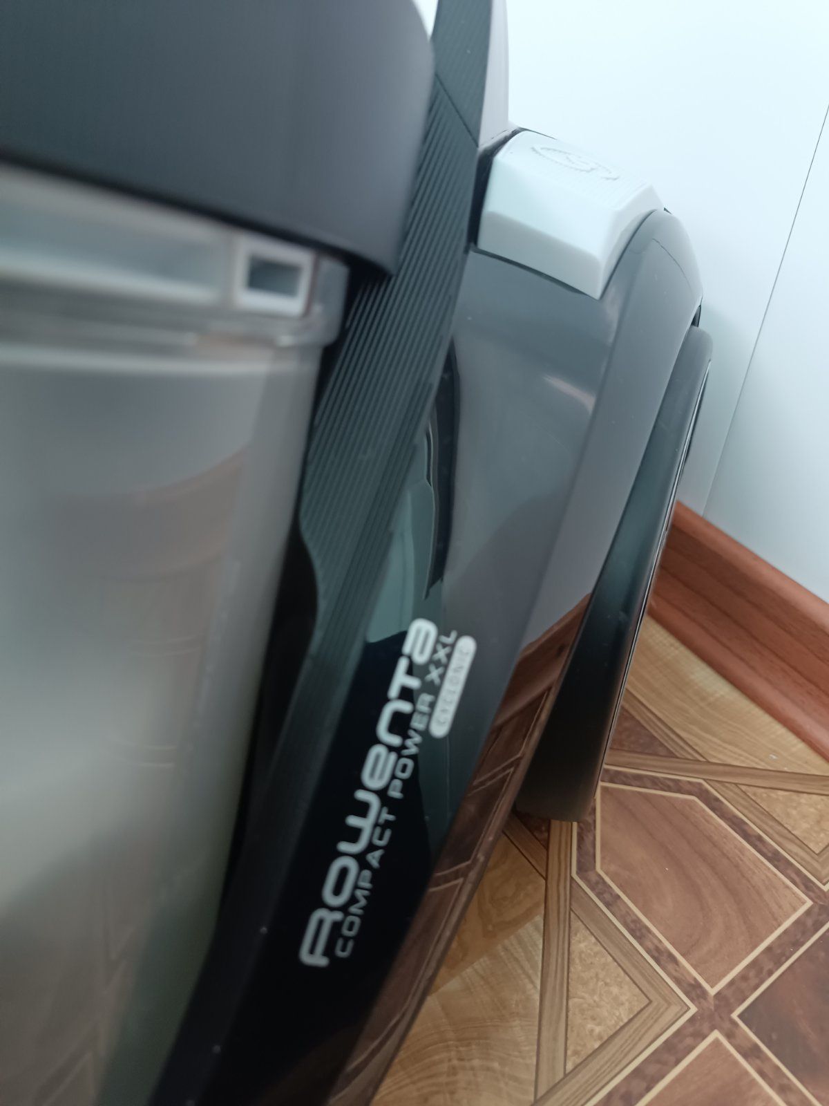 Пылесос  Rowenta compact power XXL