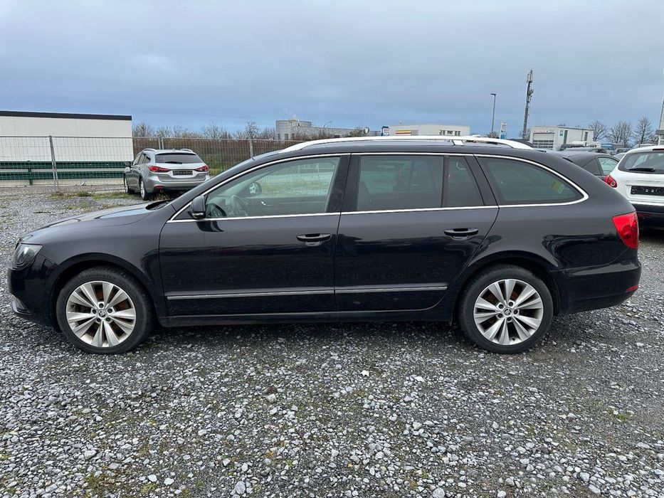 Бампер Skoda Superb 2015-2019 разборка шкода суперб запчастини