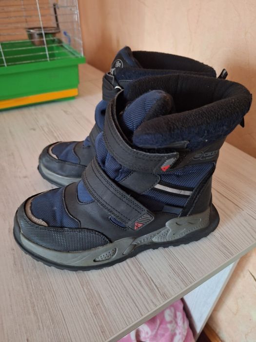 Продам зимові ботінки на хлопчика