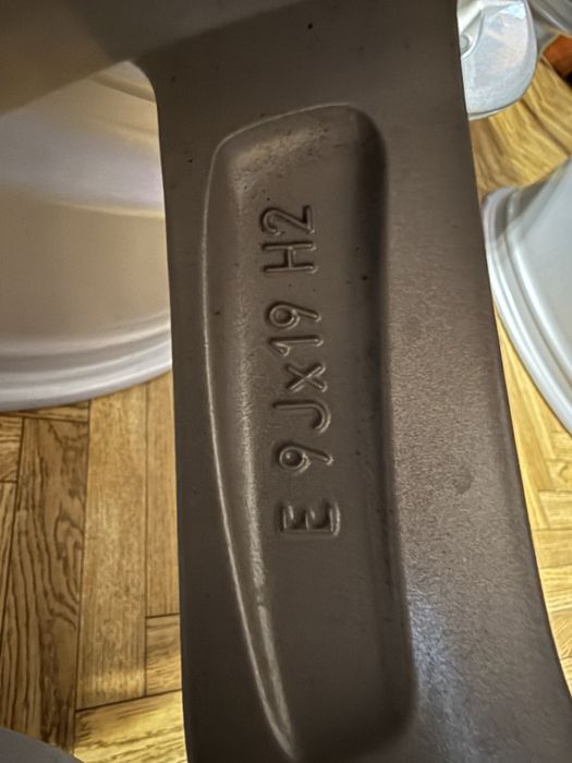 Диски оригинал bmw E 9J R19