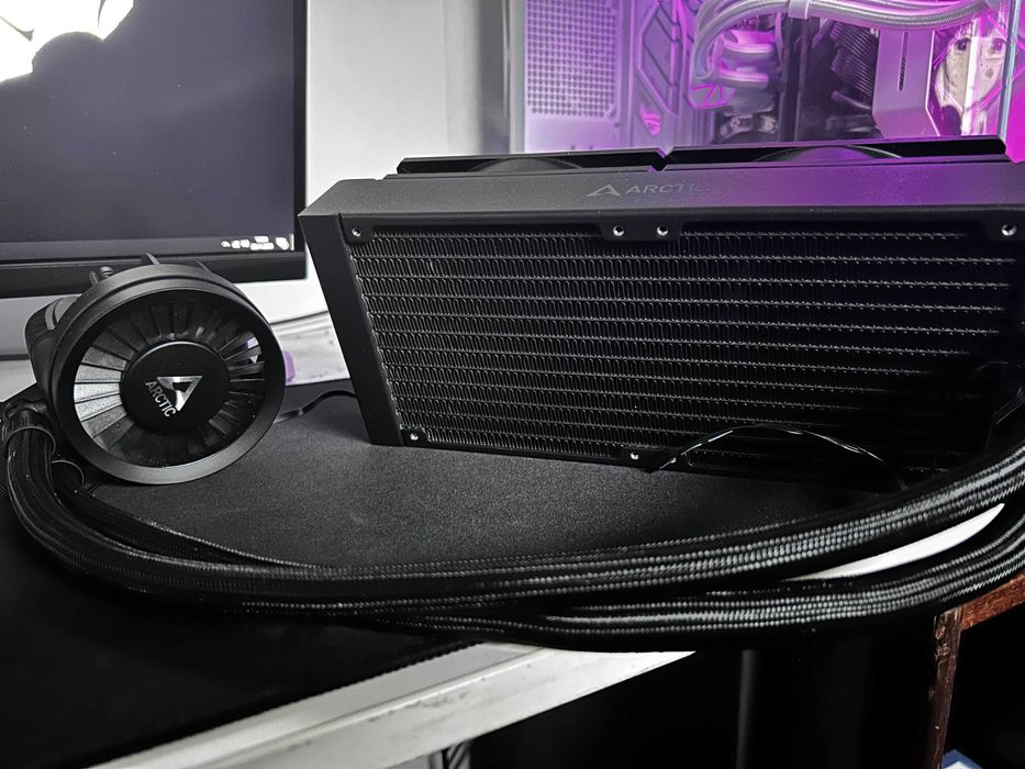 Arctic Liquid Freezer III 240 – jak nowe, 100% sprawne