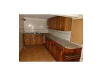 Moradia T1 composta por 3 pisos.