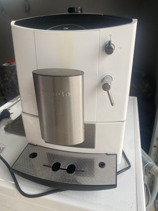 Кофемашинка Miele 5200