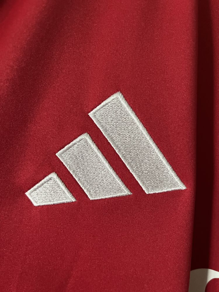 Camisola Manchester United Manuel Ugarte
