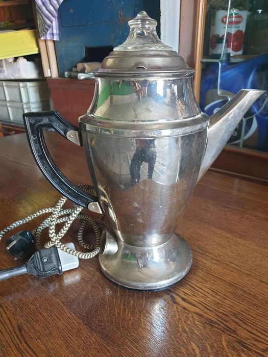 Кавоварка - чайник електрична