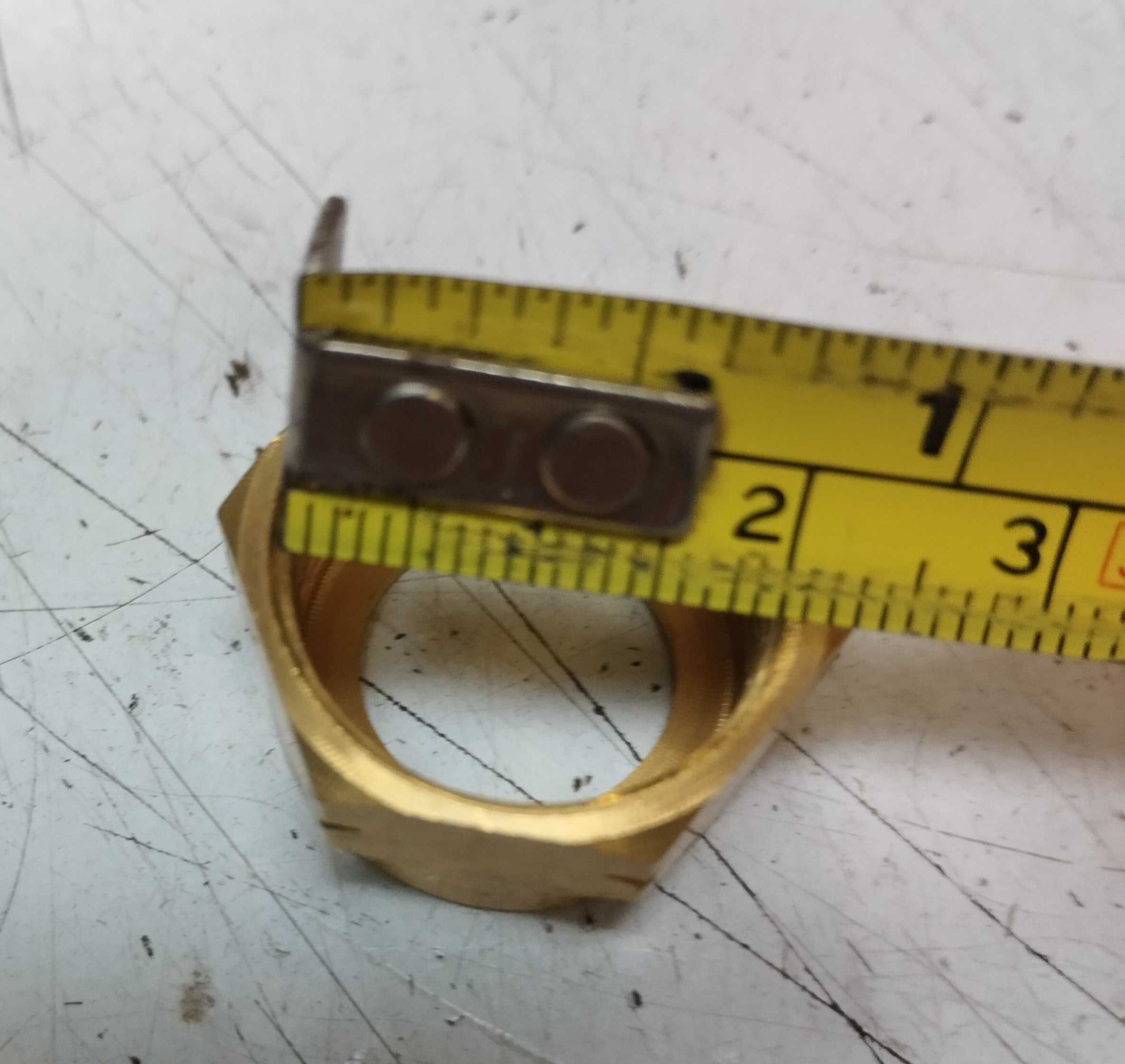Adaptador Redutor GAS - Porta Borracha c/ Femea 1/2"  Rosca Esquerda