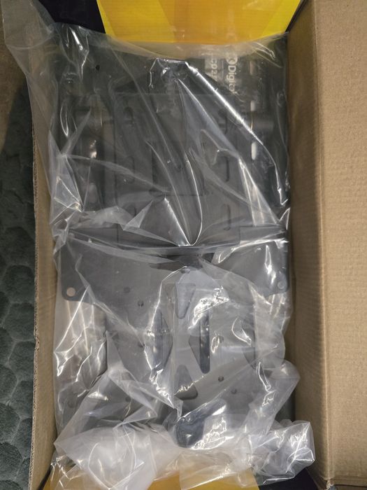 Кріплення для телевизора настінне