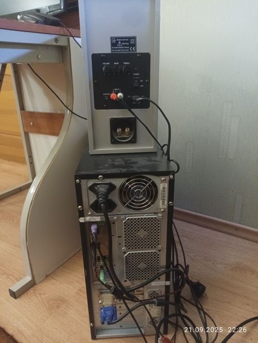 ПК + стіл + акустика