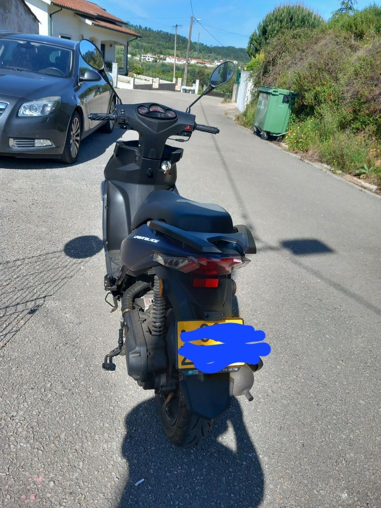 Scoter 50cc impecável 1100kms de 2019