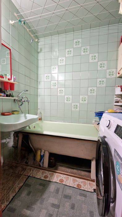 Продам 3 кімнатну квартиру по пр. М.Лушпи