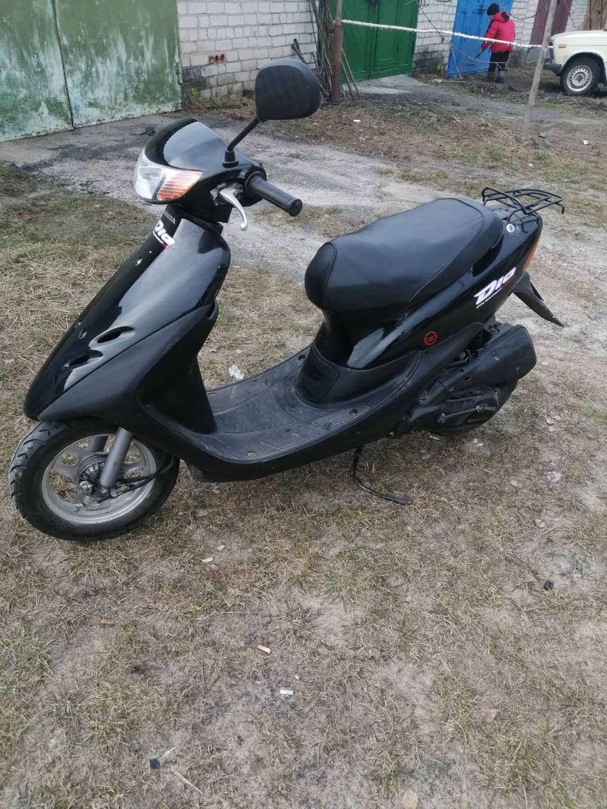 Скутер  HONDA Dio (city movement)