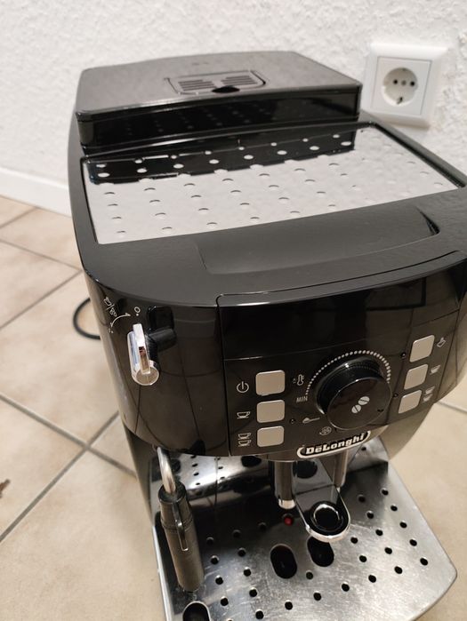 Кавомашина Delonghi Magnifica S "Кавомашина в кожен Дім"