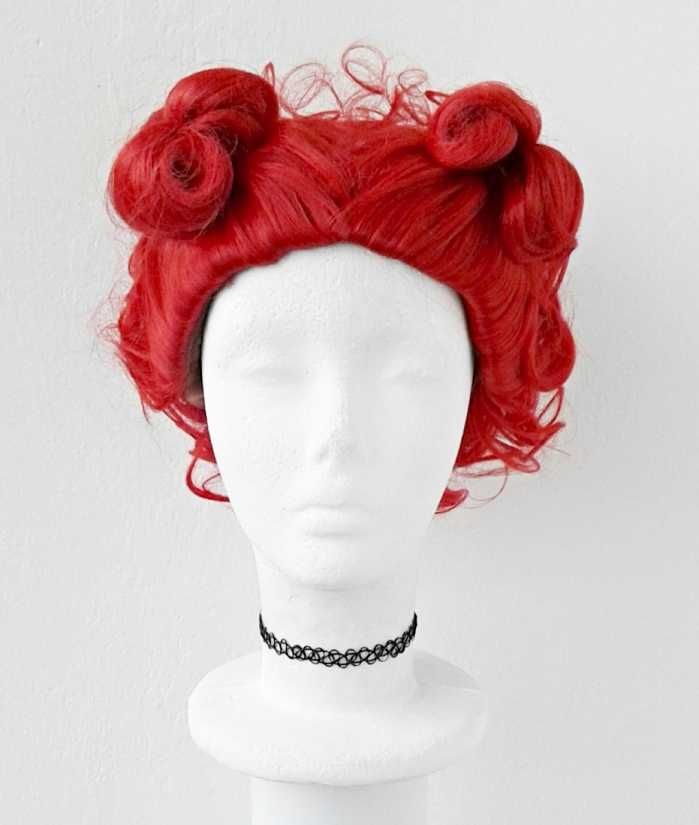 Królowa Kier czerwona lokowana krótka peruka cosplay wig