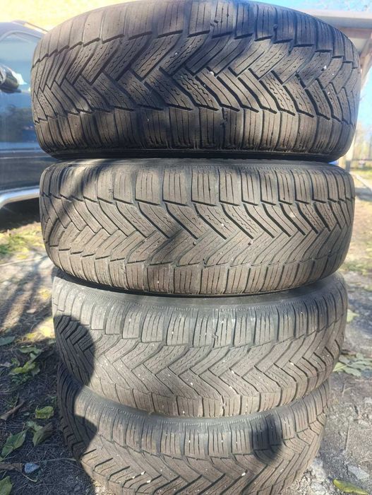 Продам Б/У резину на 15 з дисками 5/114/3