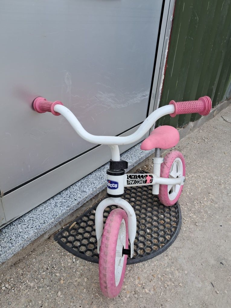 Bicicleta Chicco Pink Comet
25€

Descrição:

Bicicleta com po