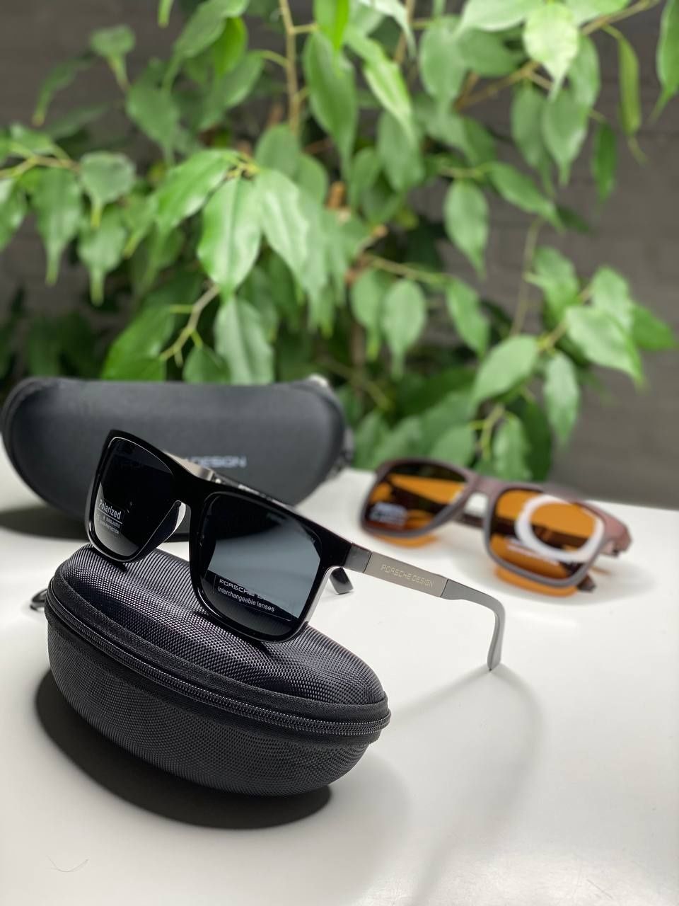 Солнцезащитные очки Porsche черные глянцевые с поляризацией Polarized