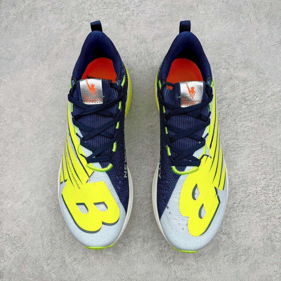 Бігові кросівки чоловічі New Balance FuelCell RC Elite V3