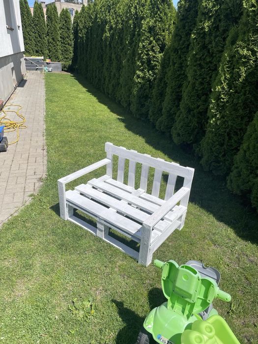 Ławka mala drewniana z palet