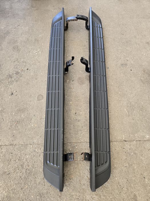 Listwa Progowa Prawa + Lewa Komplet Oryginał
FORD RANGER V LIFT 15-22r