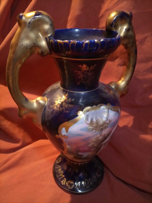 Jarra de porcelana antiga de coleção