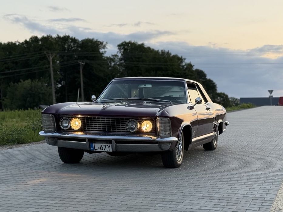 1964 Buick Riviera 465 WildCat 7.0 L V8.