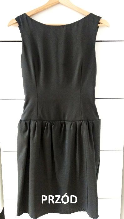 Czarna sukienka z kokardkami na plecach i rozcięciem S/M