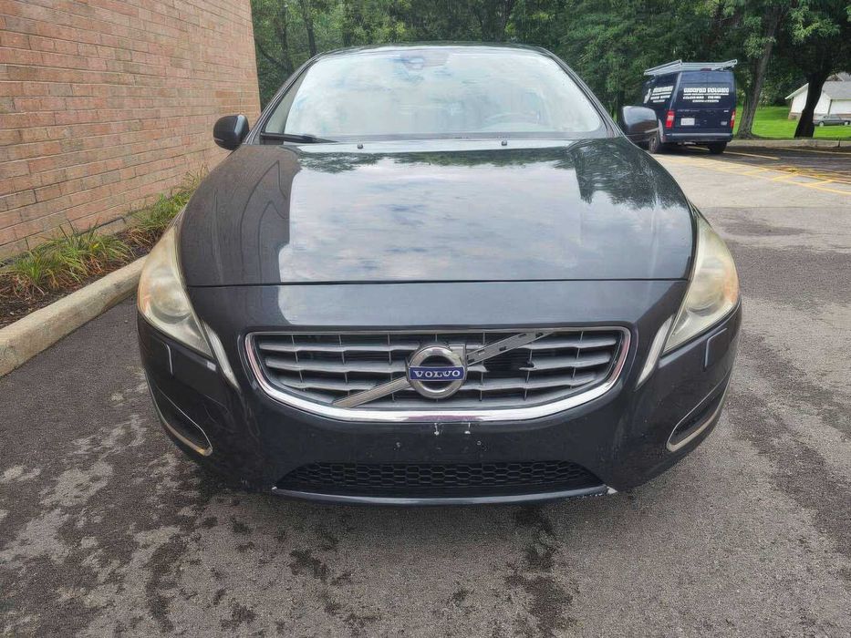 Volvo S60      2013
