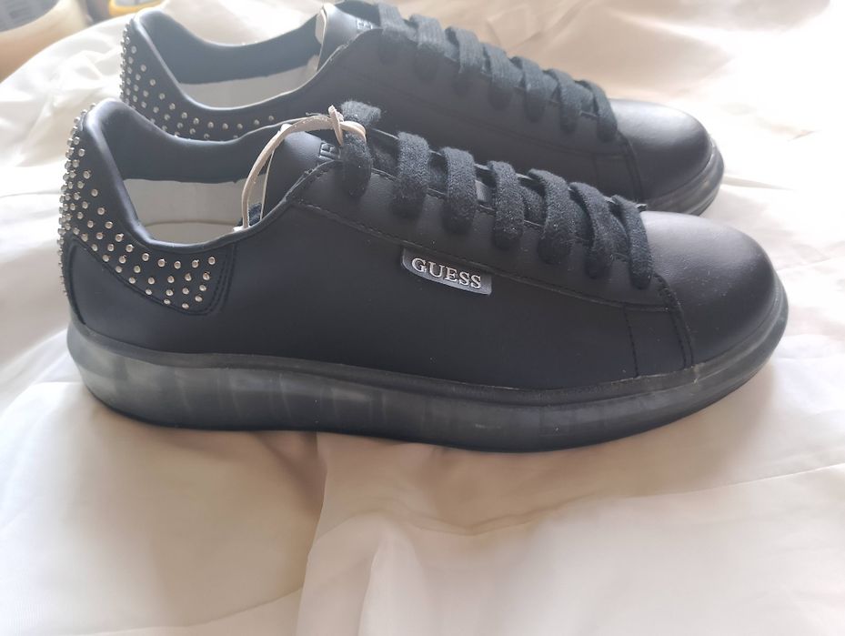 Nowe oryginalne buty Guessa