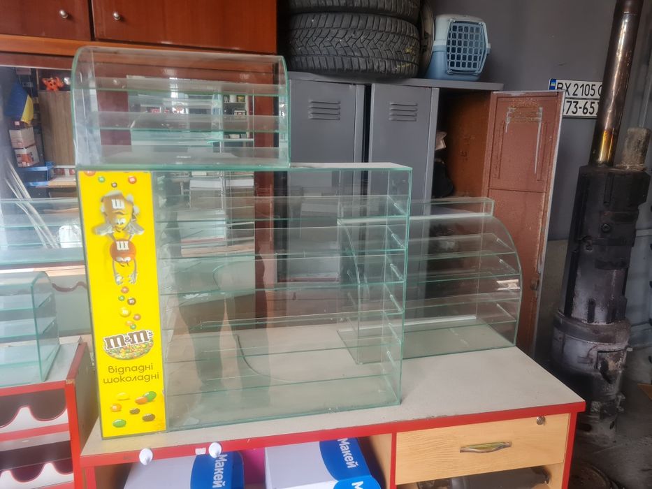 Горки торгові скло