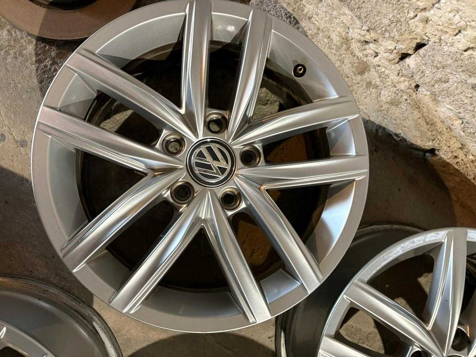 Alufelgi Volkswagen  Golf VII, Audi, Skoda, Seat 16 cali jak nowe