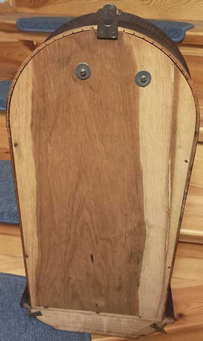 Stary zegar Babka Gustava Beckera