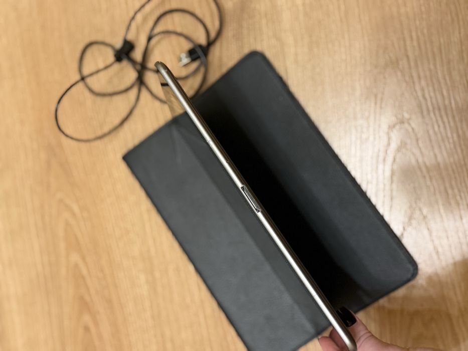 Samsung планшет — на запчастини або для перепрошивки