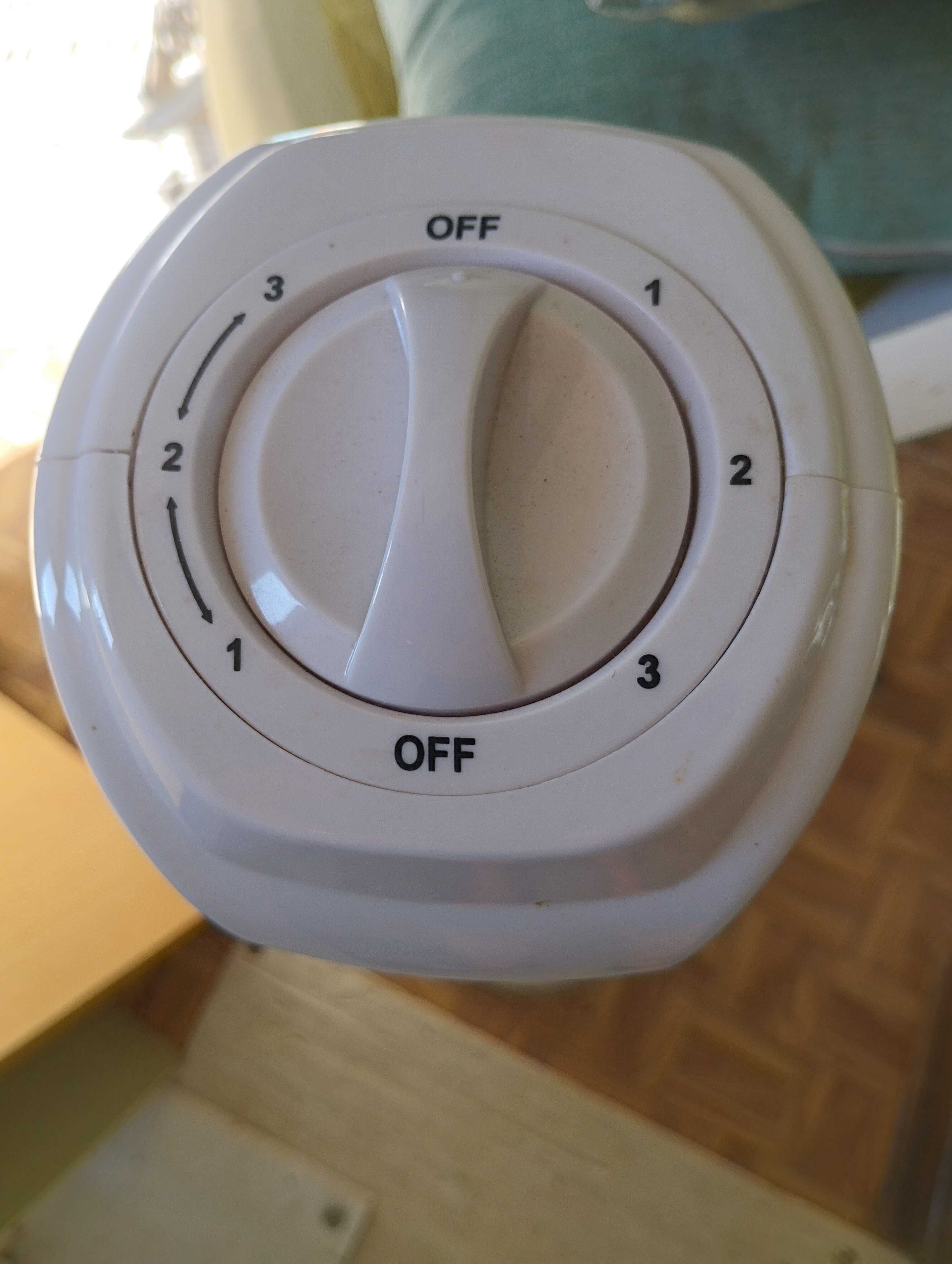 Coluna de ar Kunft KTF 2378