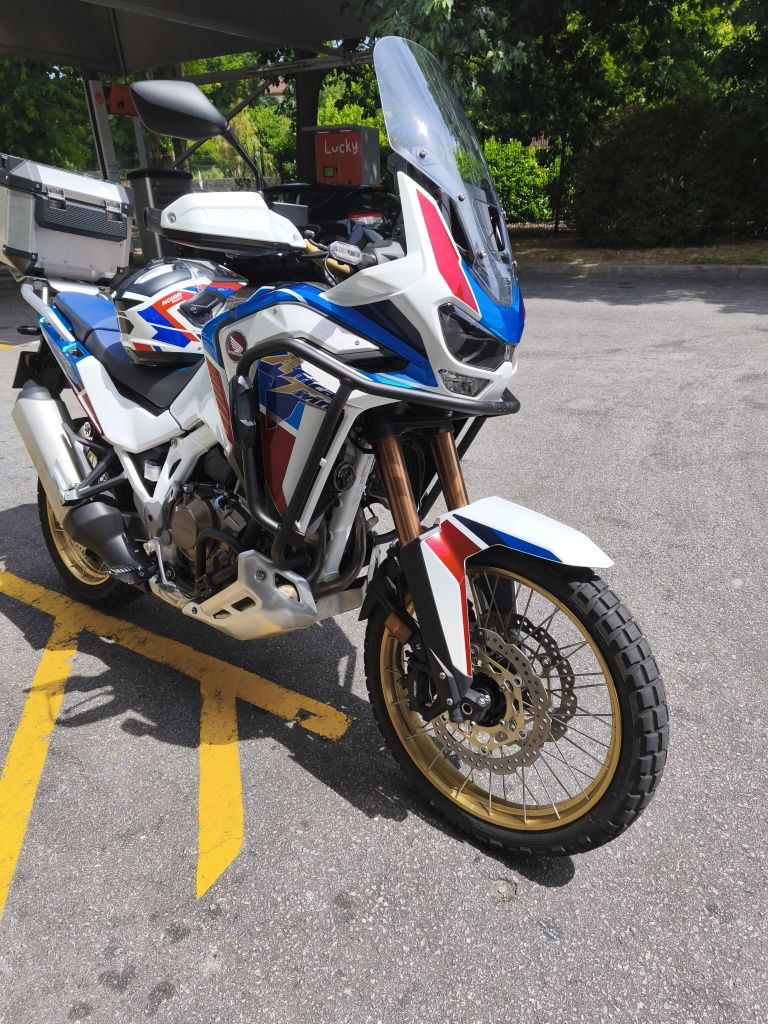 Vendo Honda África Twin Adventure Sports
