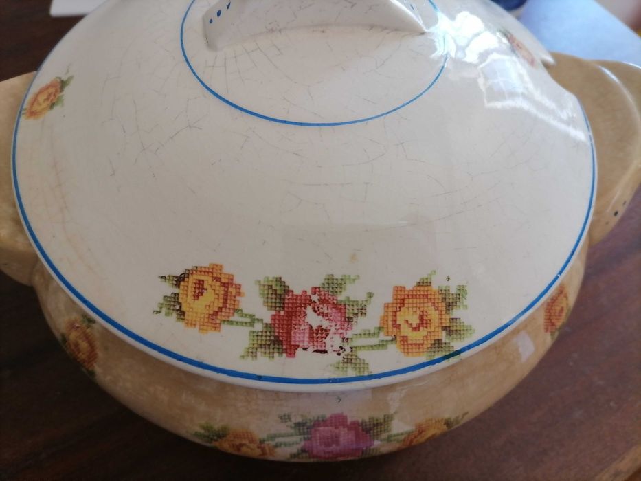 Terrina antiga Sacavém