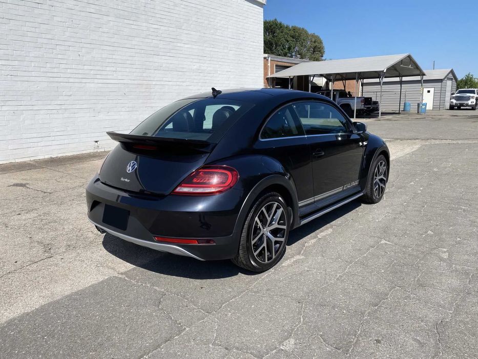 Volkswagen Beetle      2018