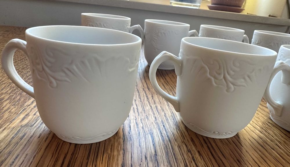 Filiżanki porcelana - 8 sztuk