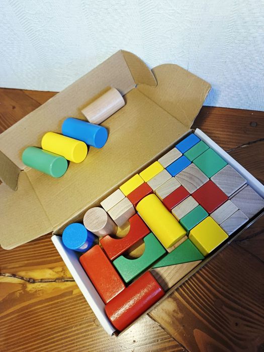 Вкладиші пазли дерев'яні кубики сортер іграшка Монтесорі