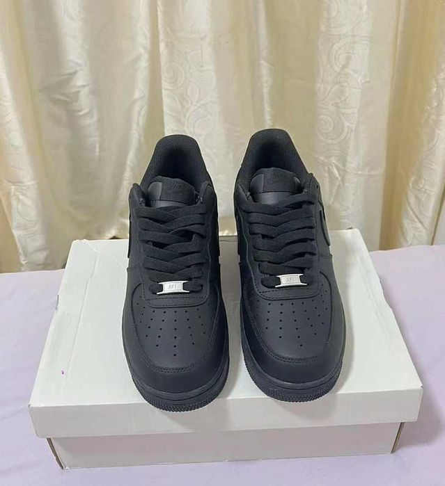 Buty-Trampk-Nike Air Force 1 Low '07 Black R.38