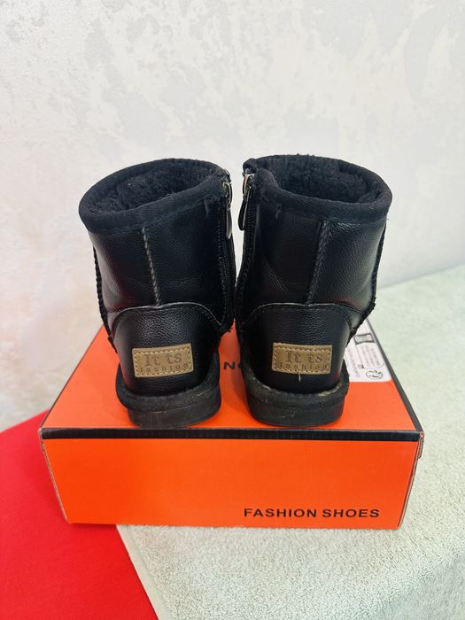 Продам дитячі угги 28 розміру.