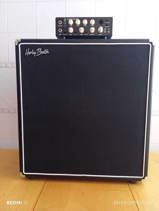 Conjunto Harley Benton Amplificador + Coluna