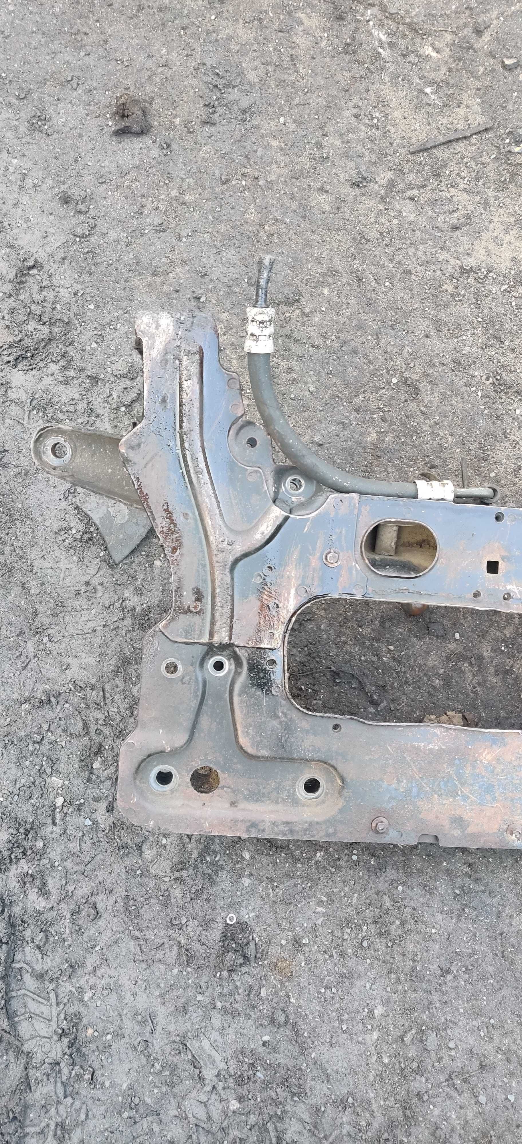 Peugeot 206 Sanki Wózek Belka Kołyska Przód Trawers