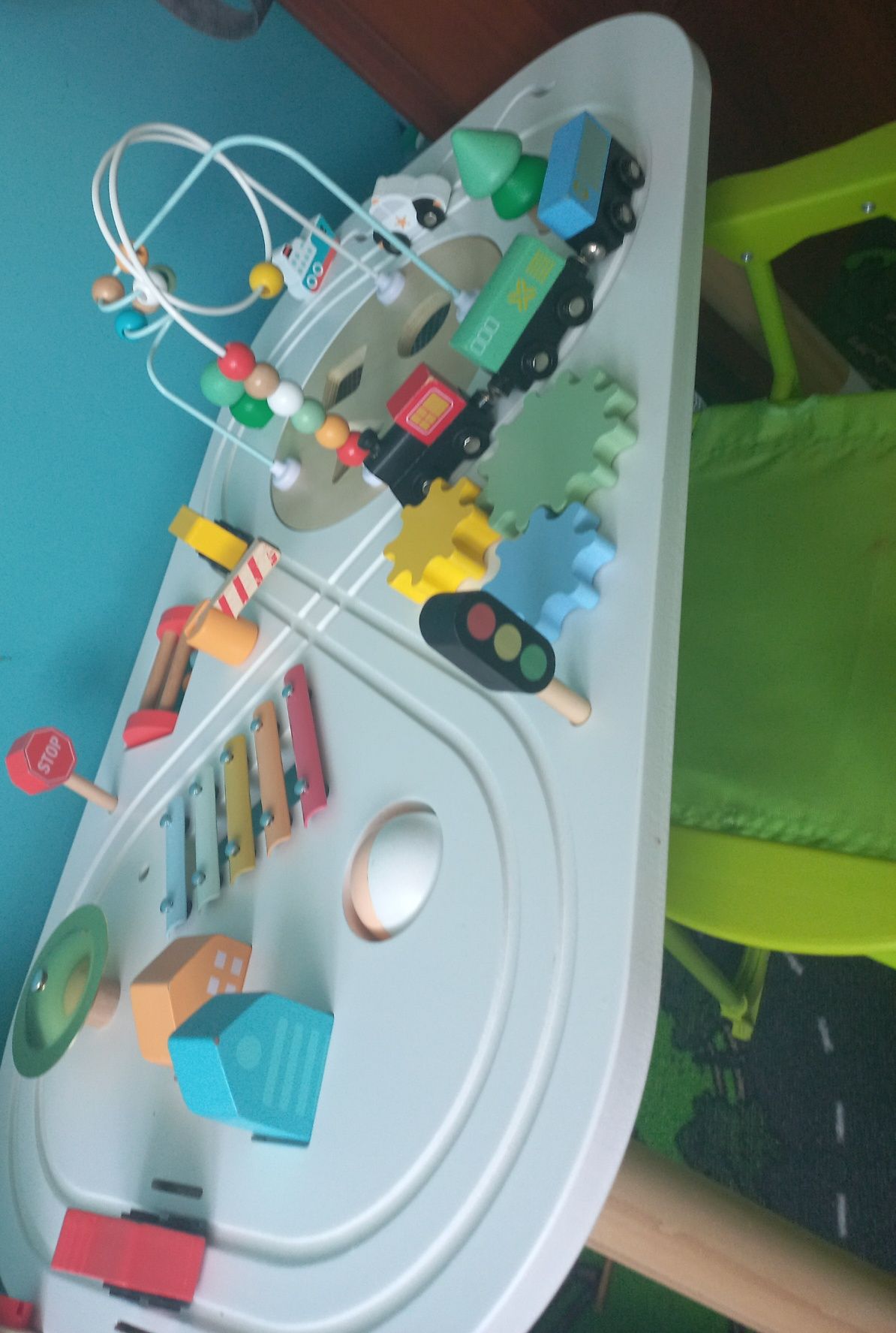 Sprzedam stolik edukacyjny