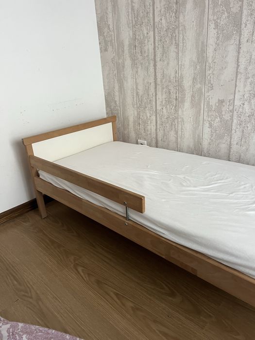 Cama Ikea criança (sniglar) com colchão