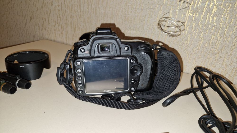 Nikon D90 18-105  VR Kit