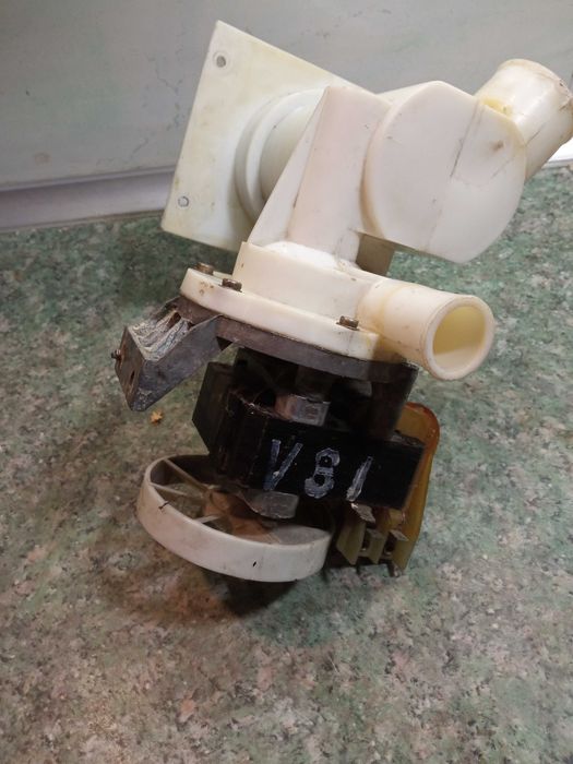 Pompka do pralki Polar.